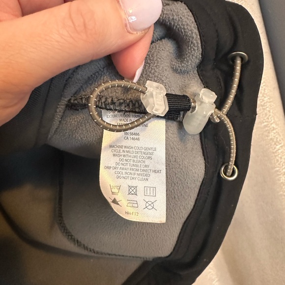 Women’s Black Soft Shell Type jacket WITH Hood - Picture 4 of 6